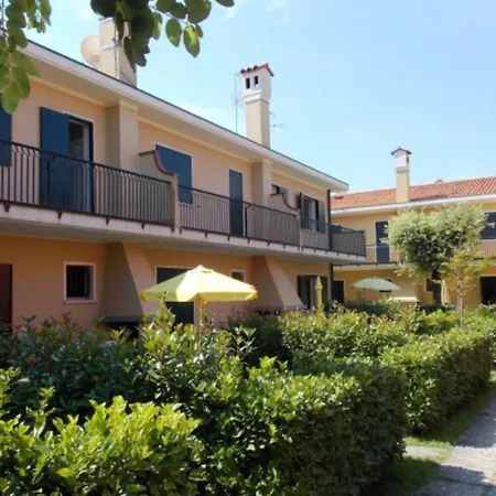 Apartman Charming Getaway With Pool And Playground Bibione