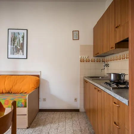 Charming Getaway With Pool Apartment *